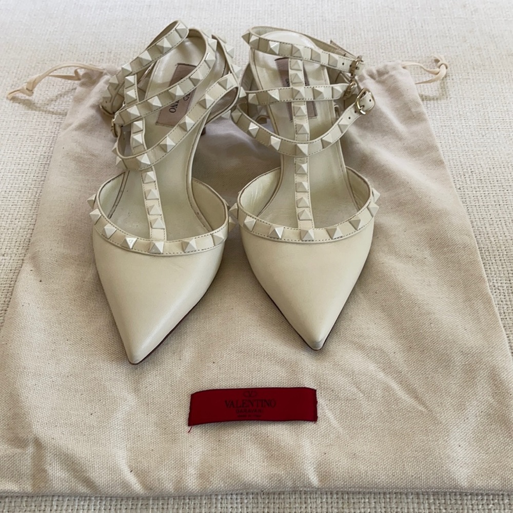 Valentino Rockstud Caged Pump, Ivory, Size 37
